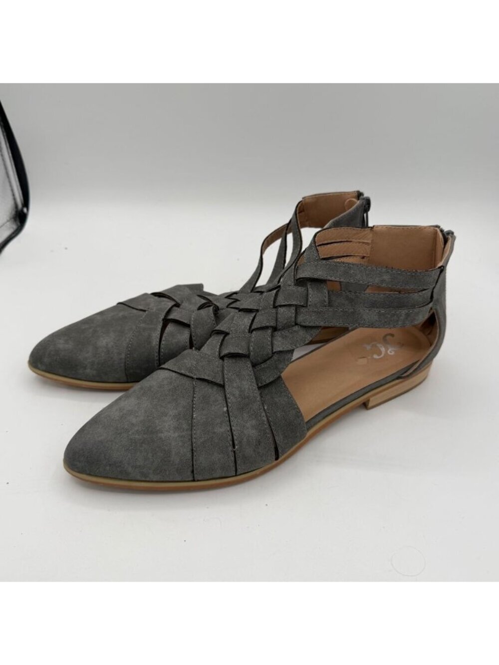 Brinley Co. JG Women's Woven Detail Flat Shoe gray faux leather size 11